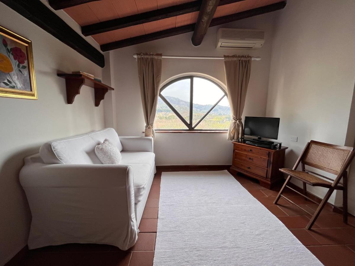 Casa Del Pino Bed & Breakfast Borgo a Buggiano Ngoại thất bức ảnh