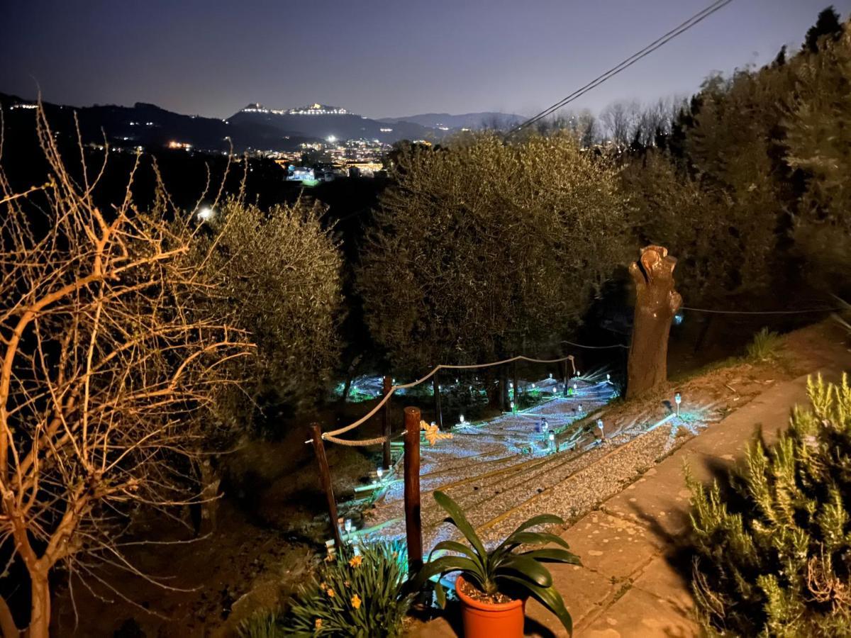 Casa Del Pino Bed & Breakfast Borgo a Buggiano Ngoại thất bức ảnh