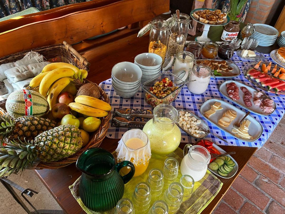 Casa Del Pino Bed & Breakfast Borgo a Buggiano Ngoại thất bức ảnh