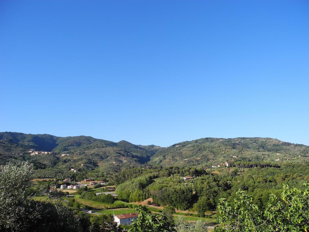 Casa Del Pino Bed & Breakfast Borgo a Buggiano Ngoại thất bức ảnh